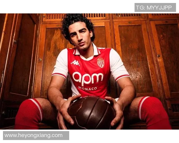 猜猜这位足球明星的10号球衣背后隐藏了哪些故事和成就