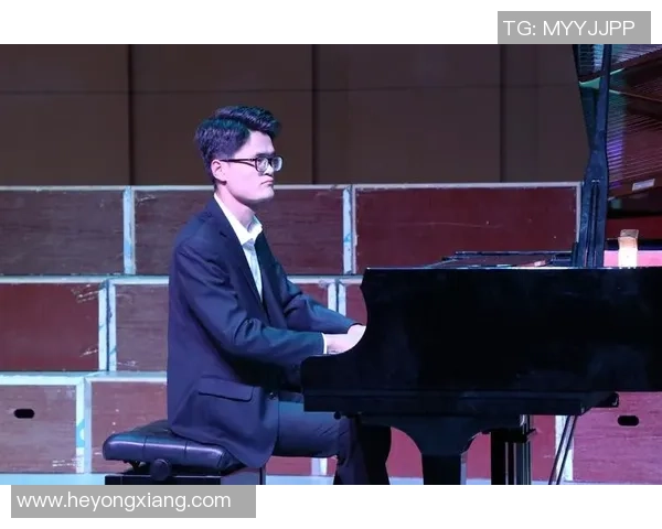 足球明星与音乐的奇妙交融：从绿茵场到音符间的动人故事